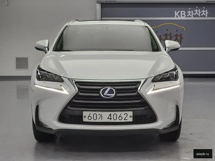 Lexus IS300h 2