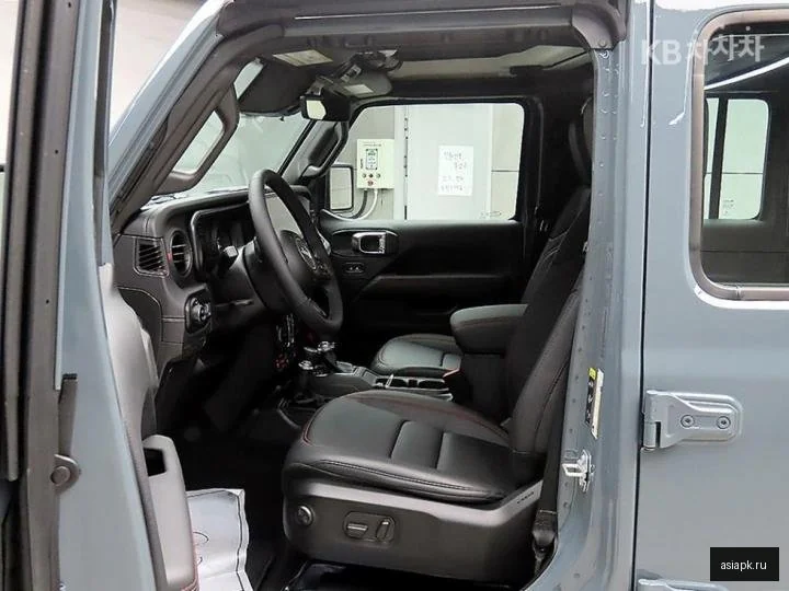 Lexus LX470 6