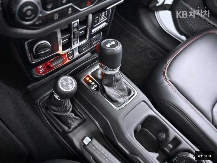 Lexus IS300h 5