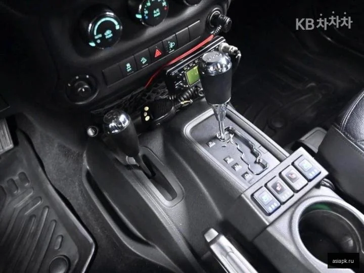 Lexus UX250h 6