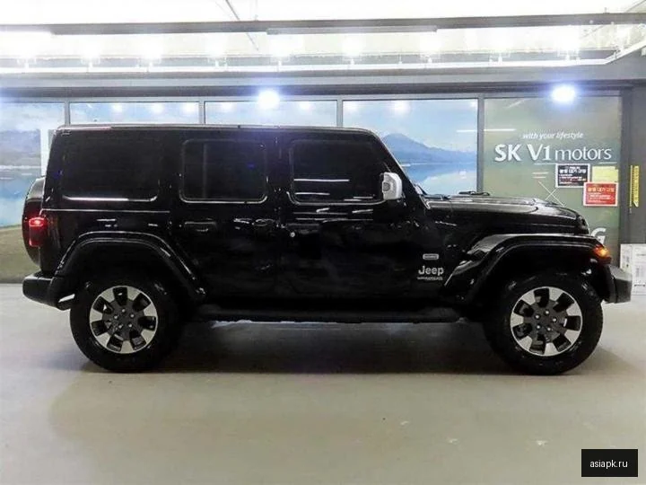 Lexus LX450 3