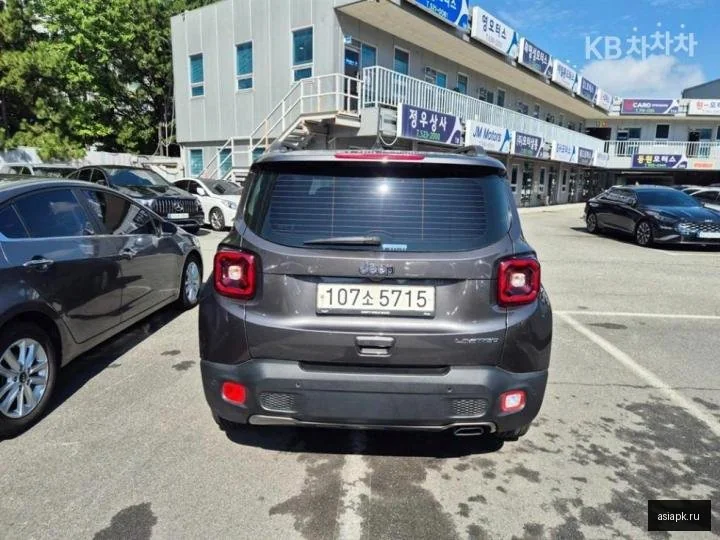 Lexus UX250h 4