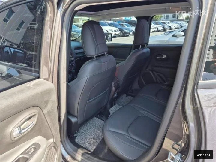 Lexus UX250h 5