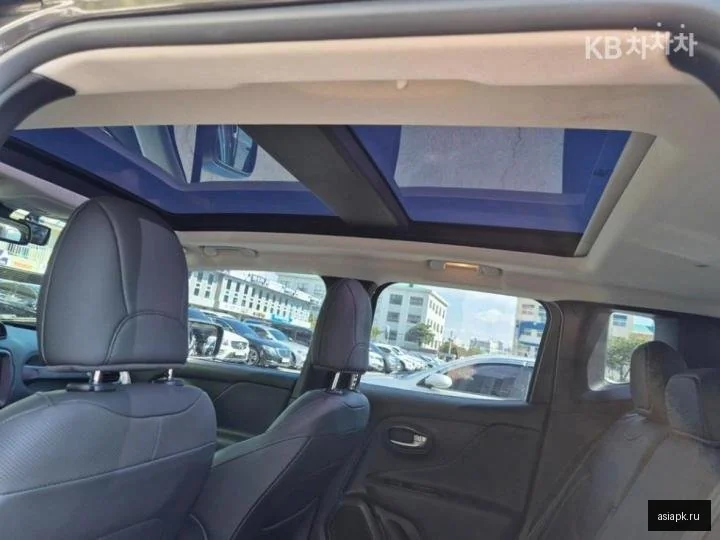 Lexus UX250h 6