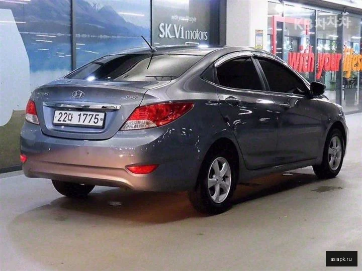 Lexus UX200 4