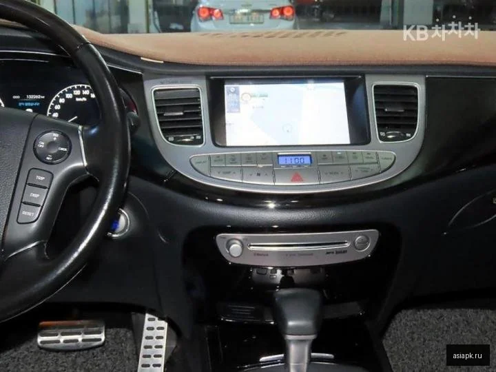 Lexus UX300e 6