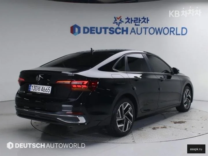 Lexus UX250h 3