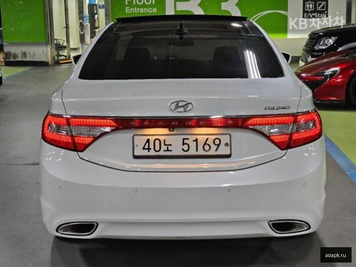 Lexus UX250h 4