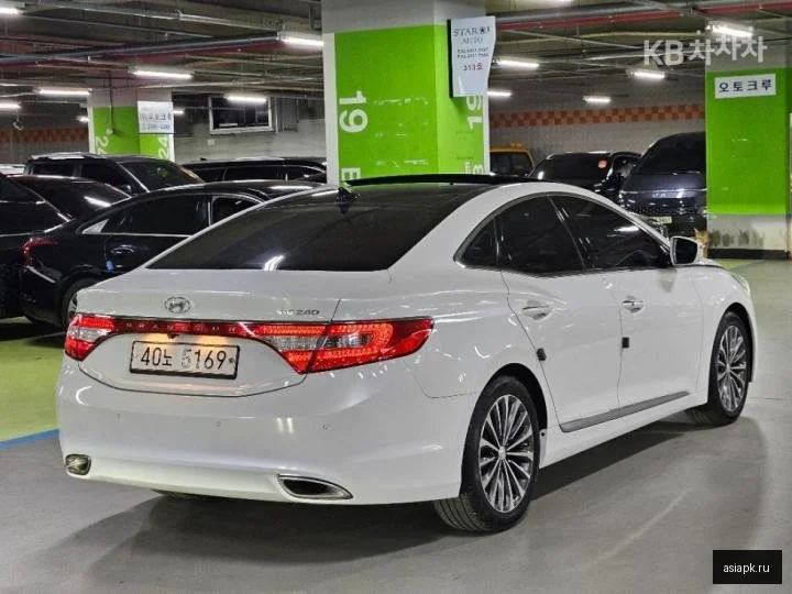 Lexus UX250h 5
