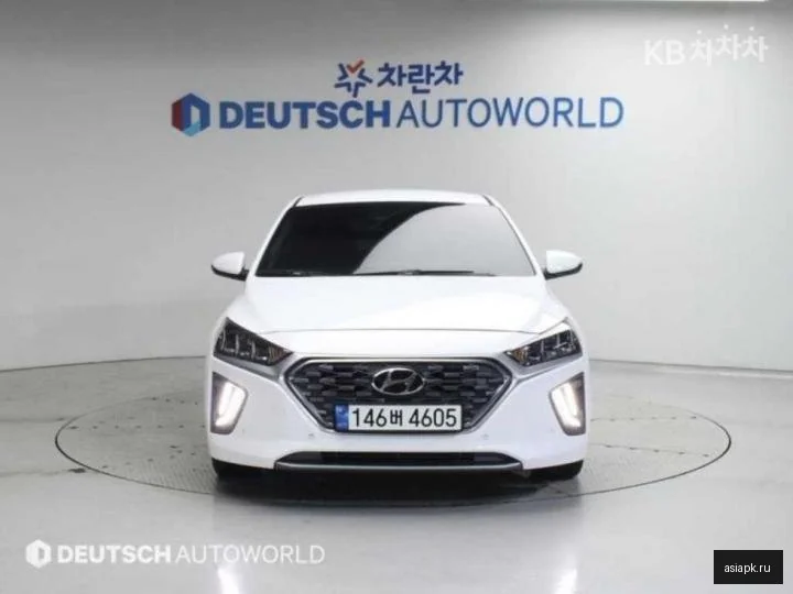 Lexus UX250h 3