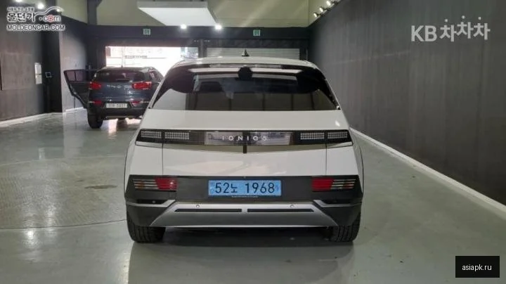 Lexus IS300h 5