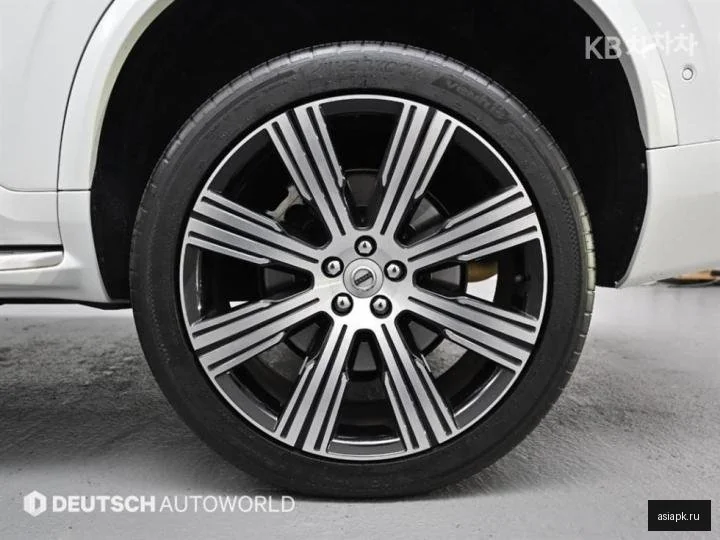 Lexus LX570 6