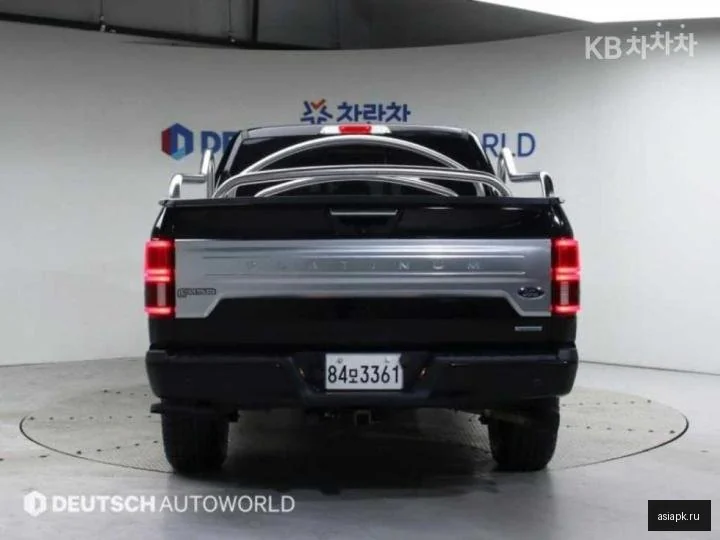 Ford Bronco 4