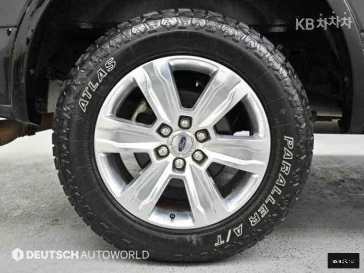 Ford Bronco 5