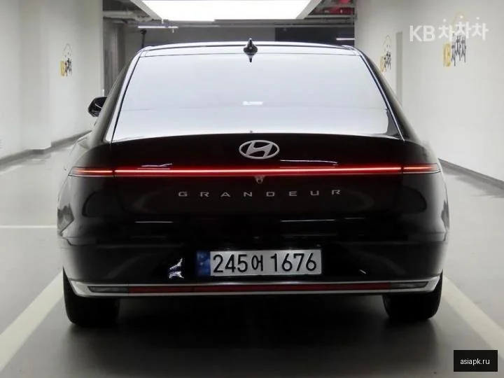 Audi Q7 4