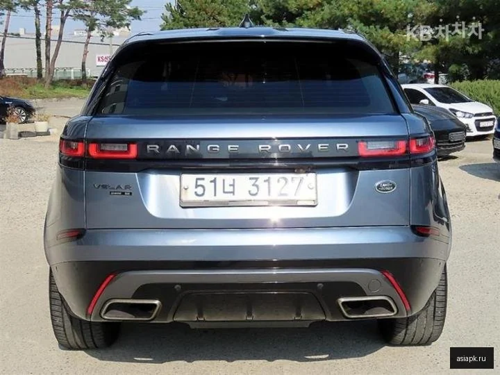 Audi S8 4