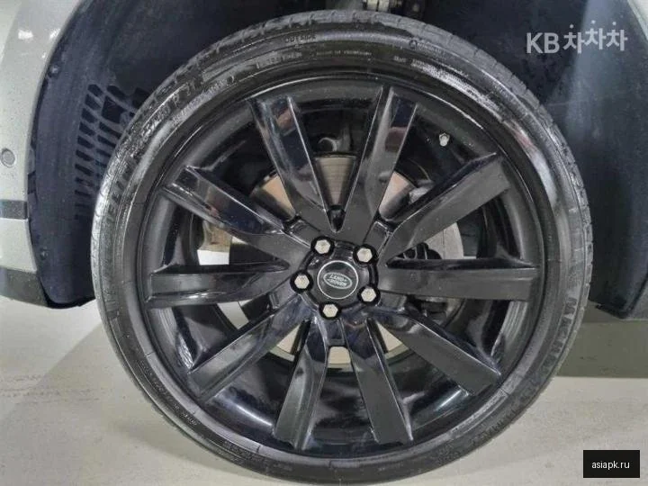 Audi S8 4
