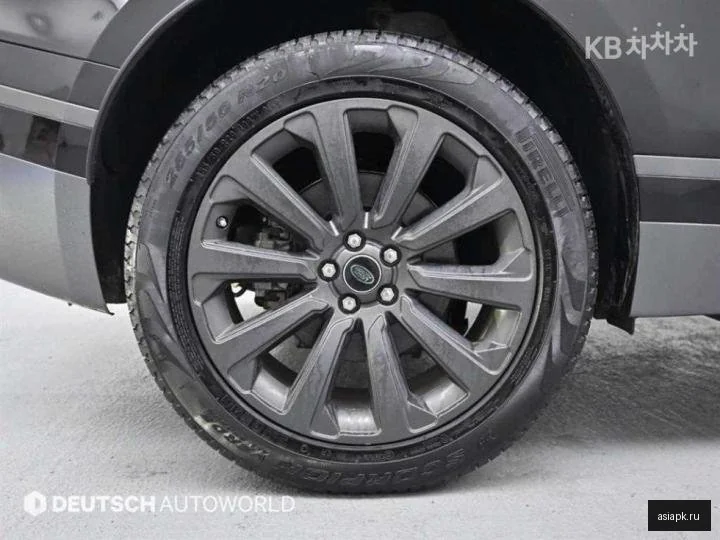Audi RS Q8 6