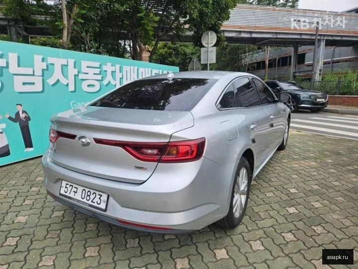 Audi SQ5 4