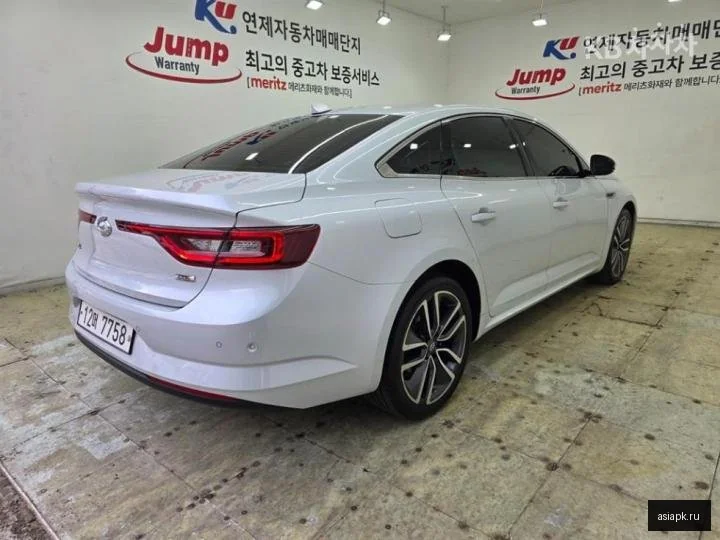 Audi Q3 6