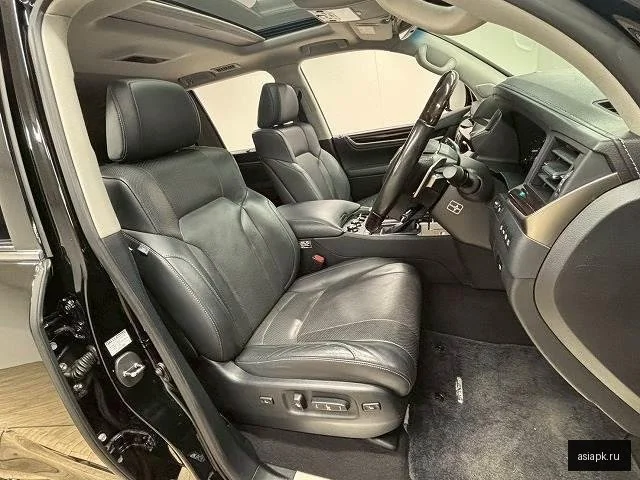 Lexus LX570 3