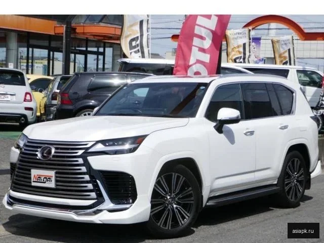 Lexus LX600 2