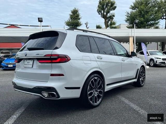 BMW X7 6