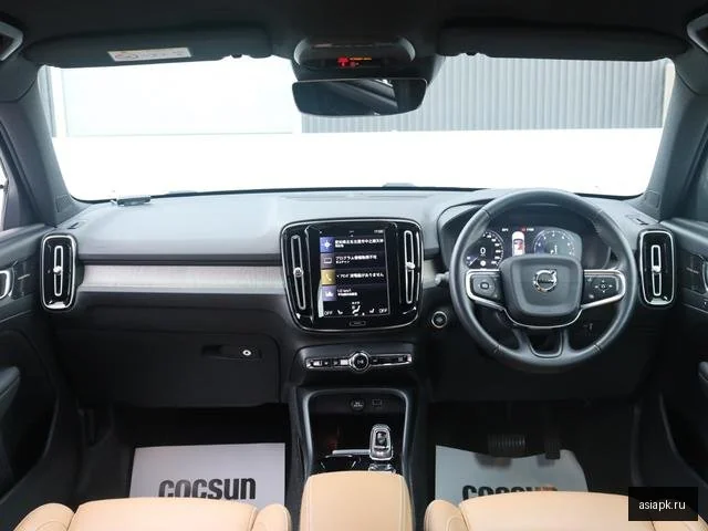 Volvo XC40 4