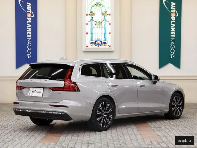 Volvo V60 4