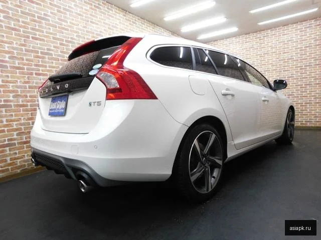 Volvo V60 5