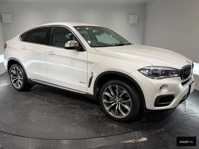 BMW X6 4