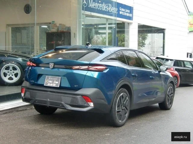 Peugeot 408 4