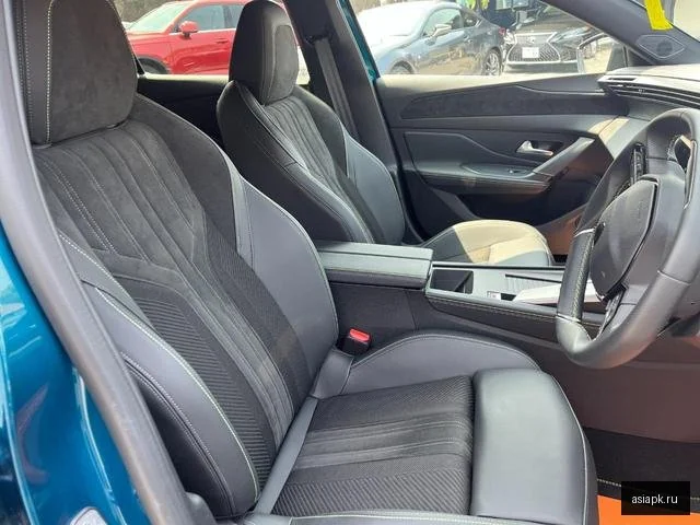 Peugeot 408 6