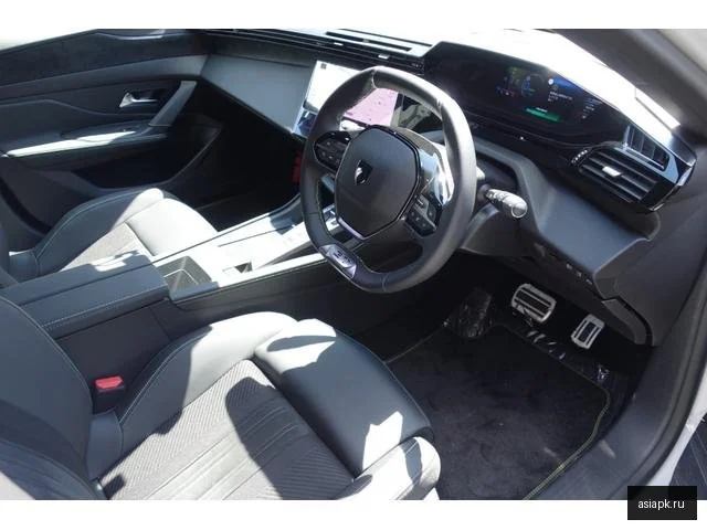 Peugeot 408 5