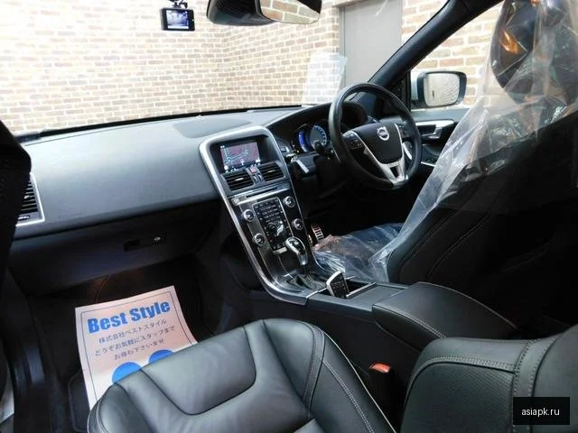 Volvo XC60 6