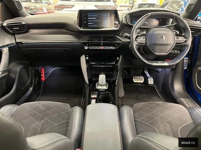 Peugeot 2008 4