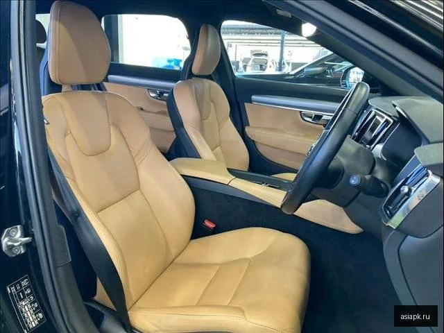 Volvo V90 4