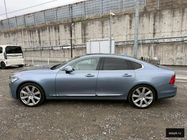 Volvo S90 6