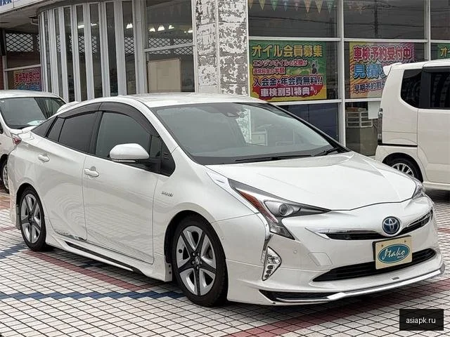 Toyota Prius 4