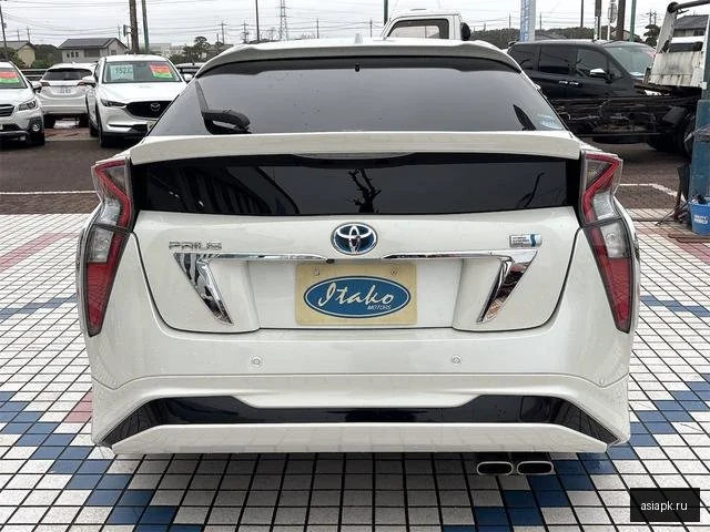 Toyota Prius 6