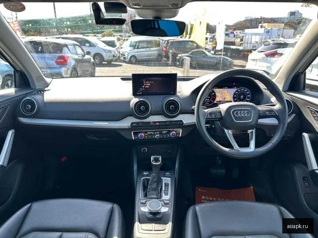 Audi Q2 4