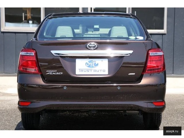 Toyota Corolla Axio 4