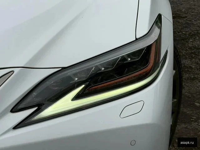 Lexus ES300h 3