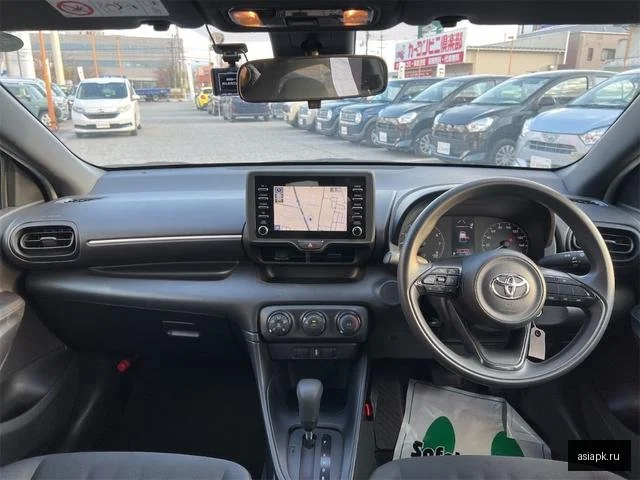 Toyota Yaris 6