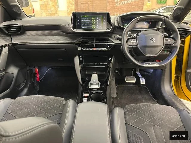 Peugeot 208 4