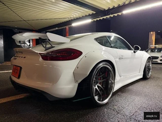 Porsche Cayman 6