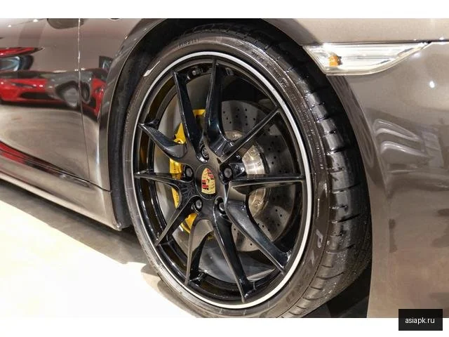 Porsche Cayman 4