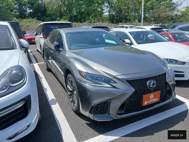 Lexus LS350 2