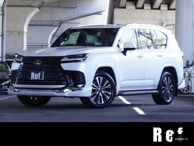 Lexus LX600 2