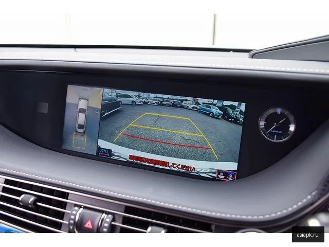 Lexus LS350 3